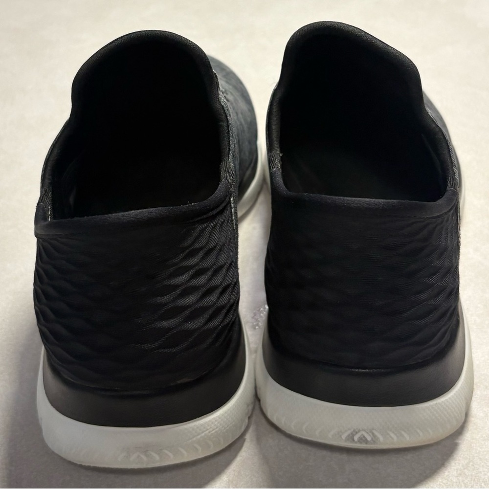 Skechers Women's Gray and Black Sneakers - Picture 7 of 7